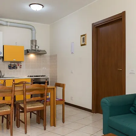 Nel Centro Di Στρέσα